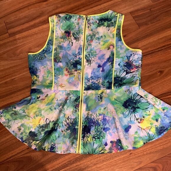 Colorful summer fitted peplum top with full zipper back.  Sexy summer shirt - Picture 3 of 6